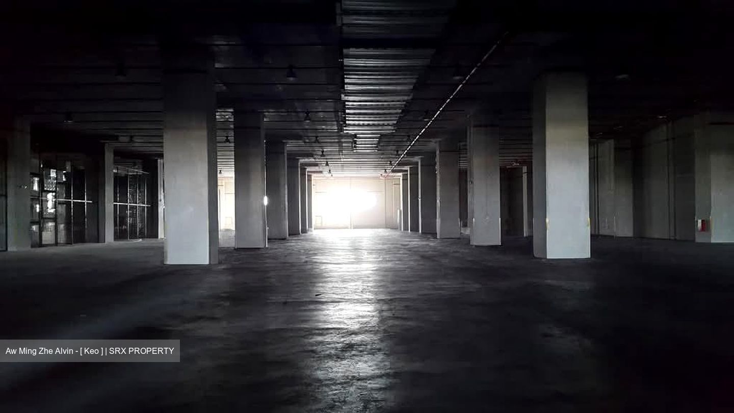Jurong Industrial Services Centre (D22), Warehouse #566903611